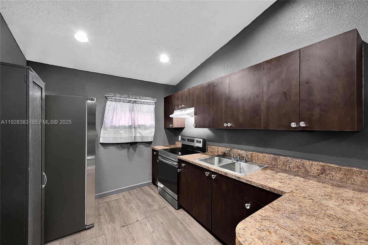 634 NW 15th Ave , Fort Lauderdale, FL 33311 Photo