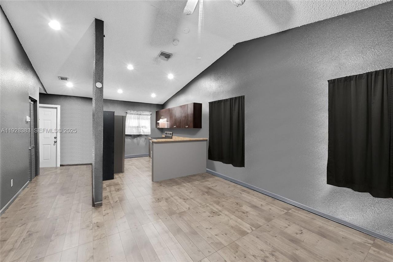 634 NW 15th Ave , Fort Lauderdale, FL 33311 Photo