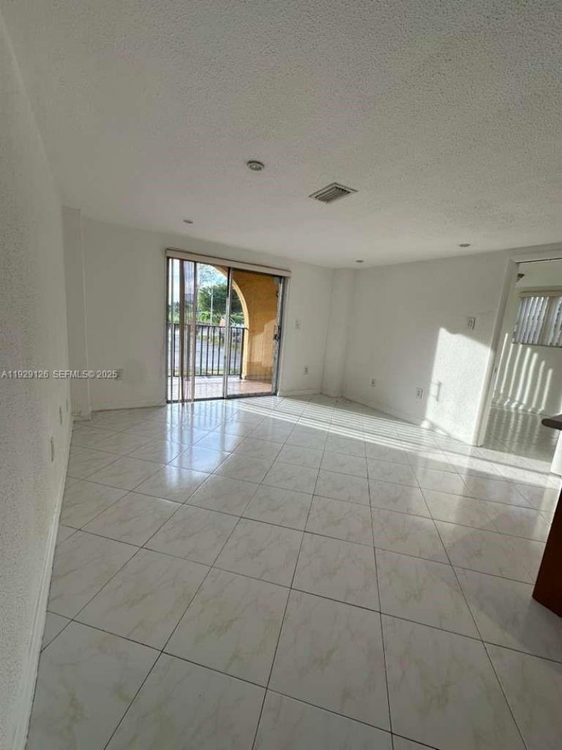 4801 NW 7th St, Unit 210-16, Miami, FL 33126 Photo