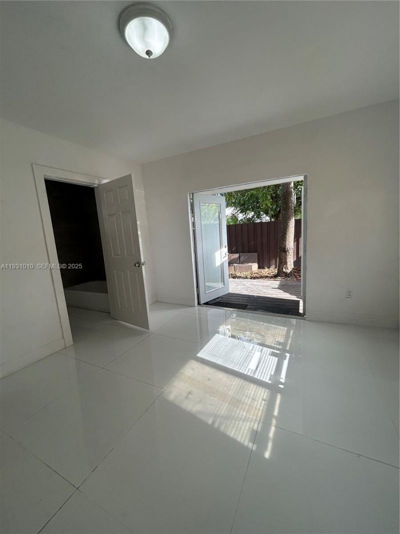 551 NW 41st St , Unit 4, Miami, FL 33127 Photo