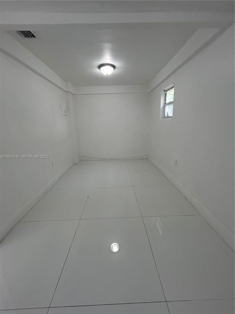 551 NW 41st St , Unit 4, Miami, FL 33127 Photo