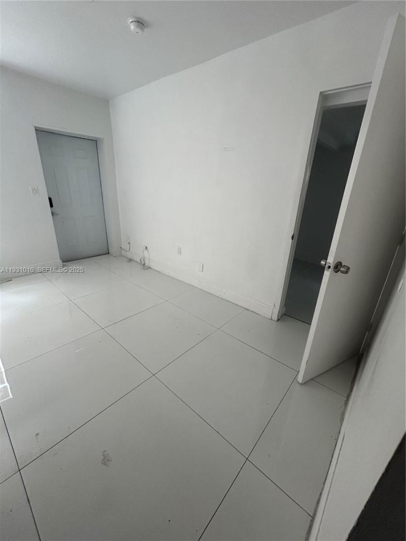 551 NW 41st St , Unit 4, Miami, FL 33127 Photo