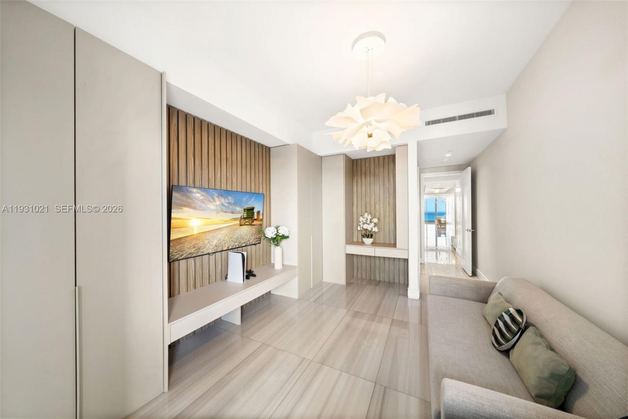 17901 Collins Ave, Unit 1002, Sunny Isles Beach, FL 33160 Photo