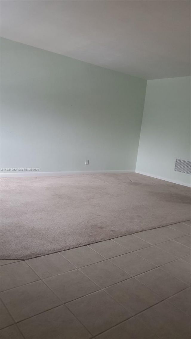 2400 Lake Osborne Dr, Unit 204, Lake Worth, FL 33461 Photo