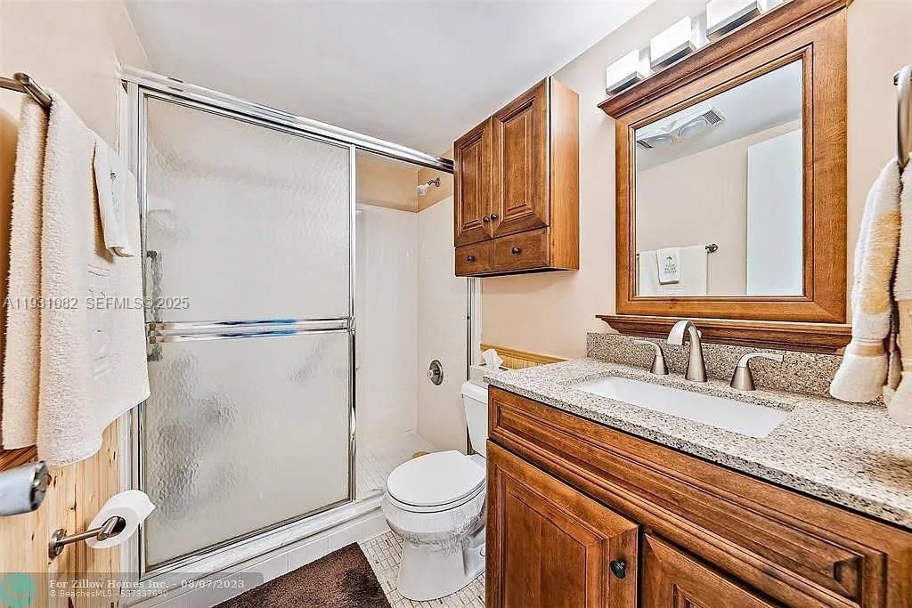 2400 Lake Osborne Dr, Unit 204, Lake Worth, FL 33461 Photo