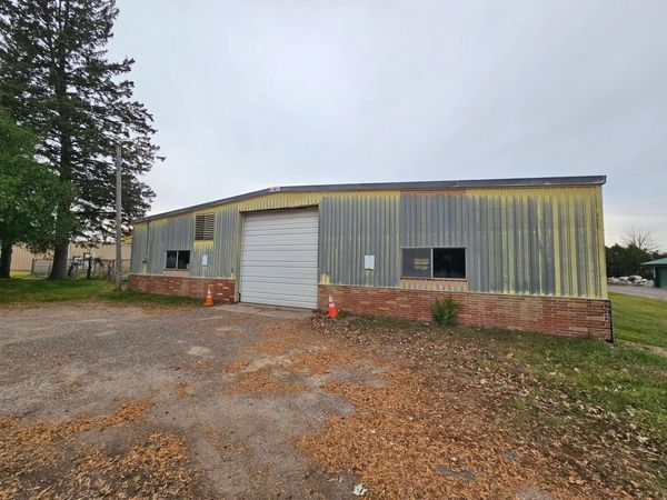 232 Beechwood Ave , Braham, MN 55006