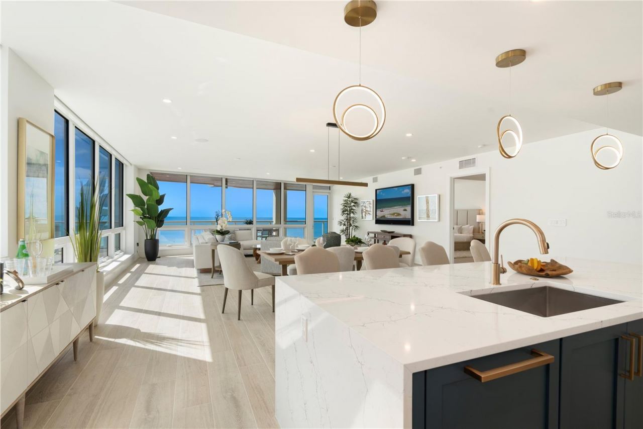 1035 Seaside Drive, Unit 501, Sarasota, FL 34242 Photo