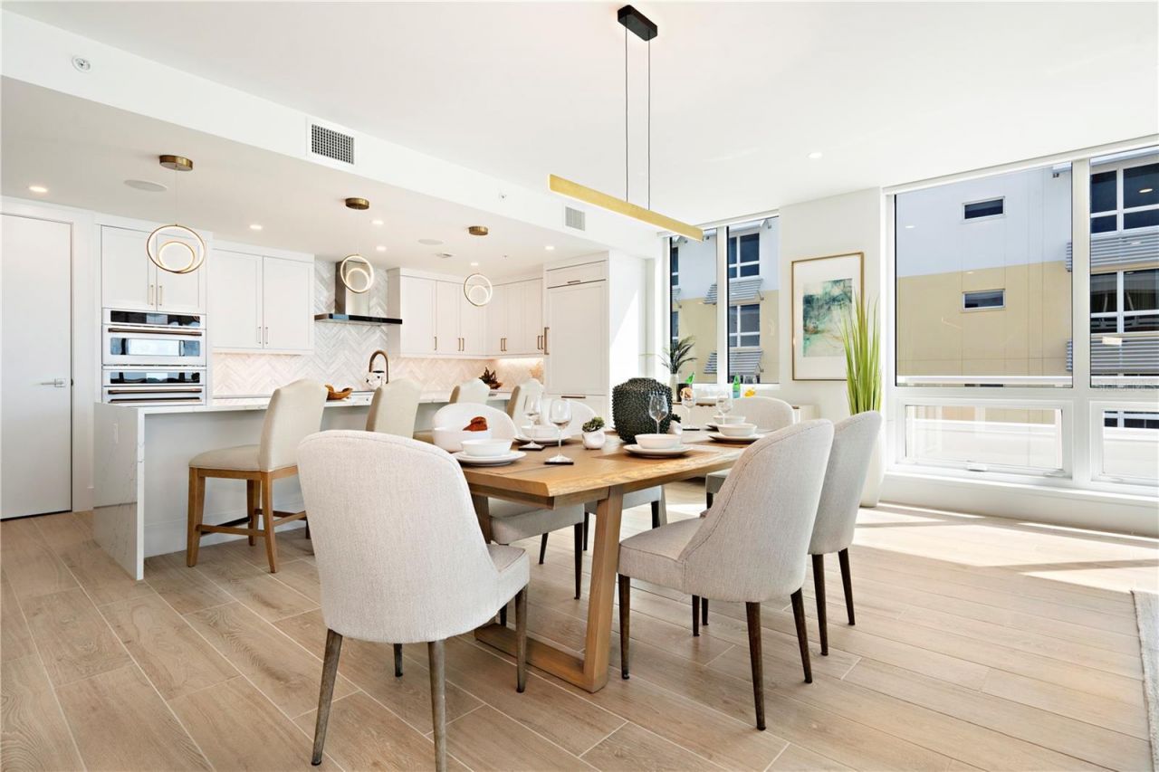 1035 Seaside Drive, Unit 501, Sarasota, FL 34242 Photo