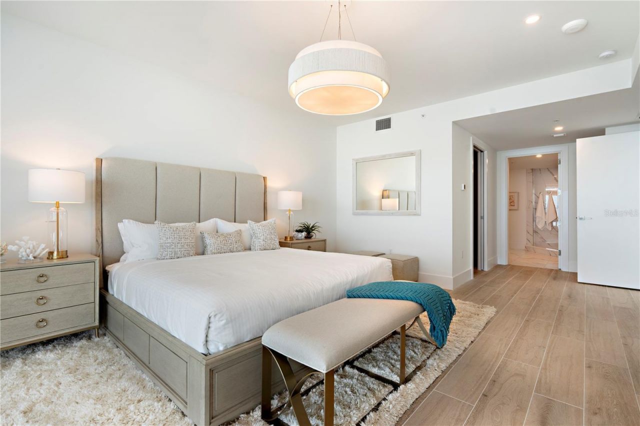 1035 Seaside Drive, Unit 501, Sarasota, FL 34242 Photo