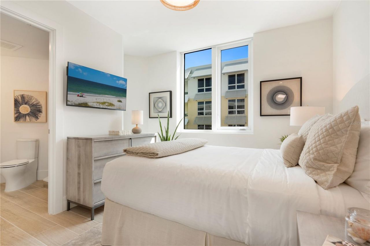 1035 Seaside Drive, Unit 501, Sarasota, FL 34242 Photo