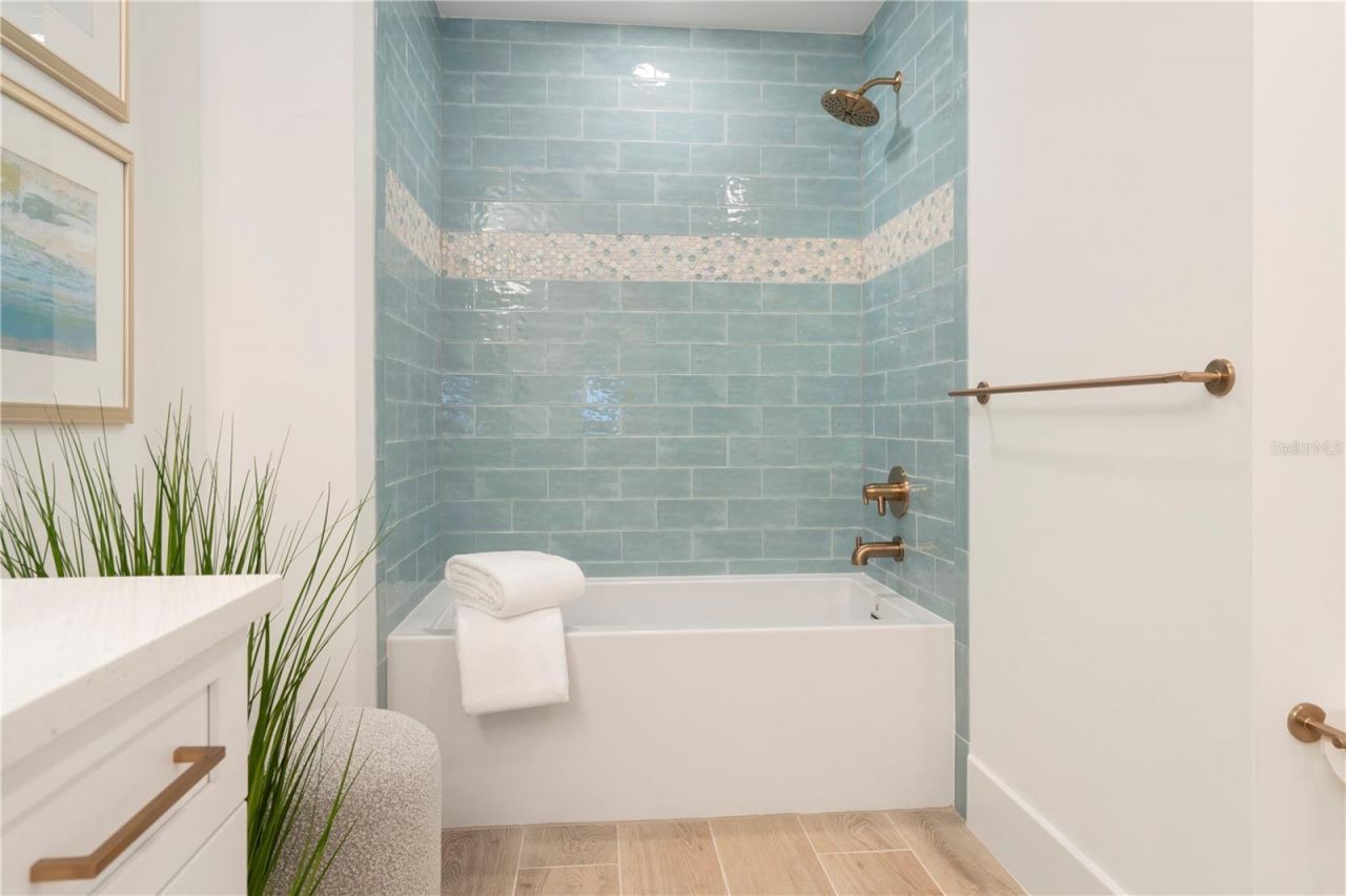 1035 Seaside Drive, Unit 501, Sarasota, FL 34242 Photo