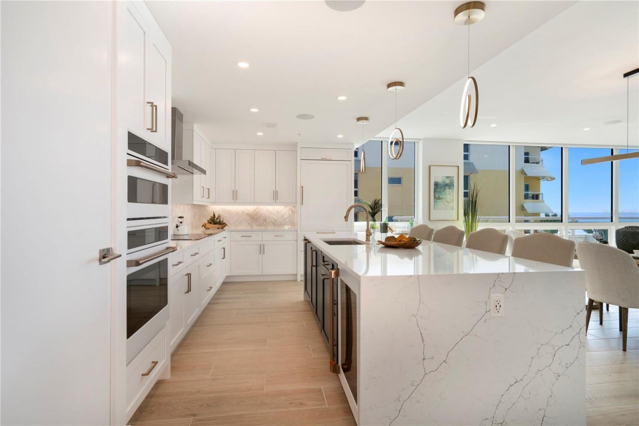 1035 Seaside Drive, Unit 501, Sarasota, FL 34242 Photo