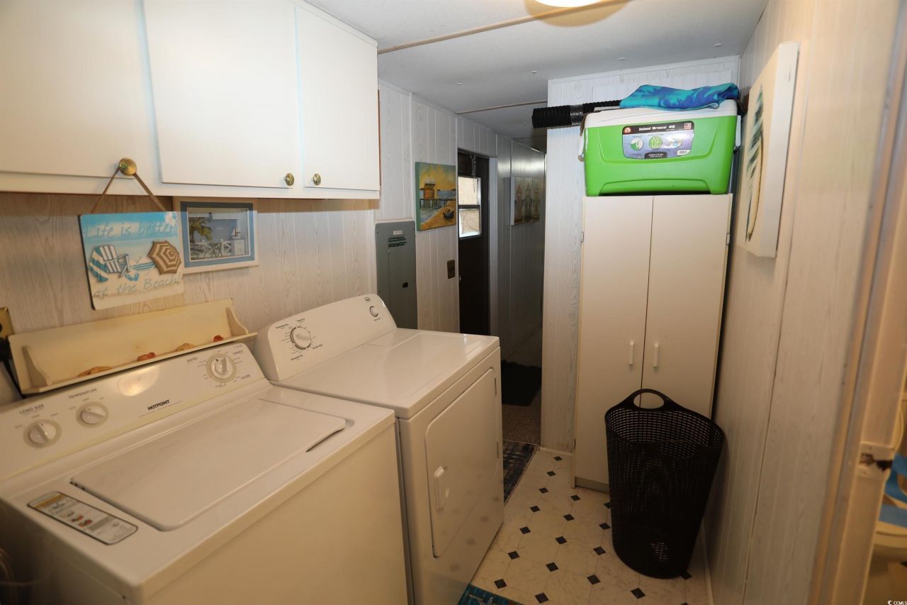 724 1st St. Photo 10