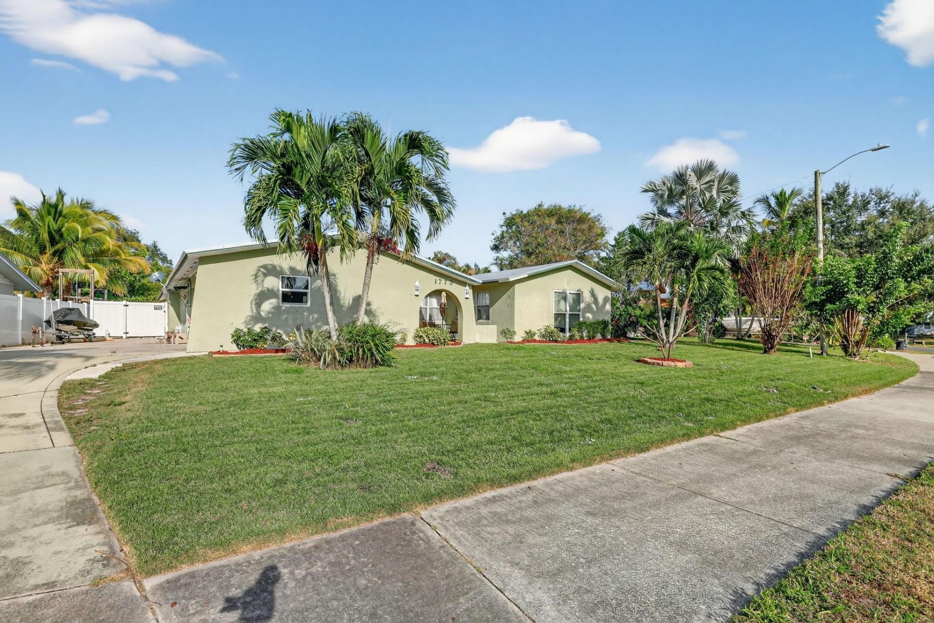 1773 NE 24th, Jensen Beach, FL 34957 Photo
