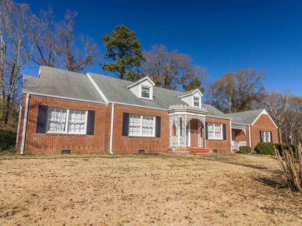 228 N THIRD ST, Selmer, TN 38375