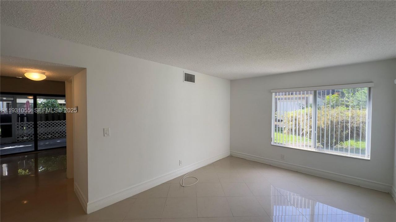 5340 Bosque Ln, Unit 98, West Palm Beach, FL 33415 Photo