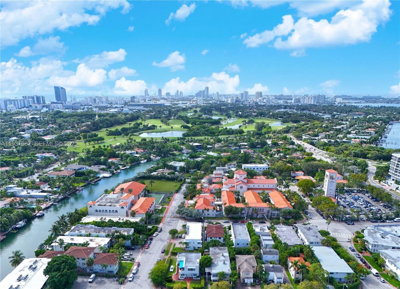 815 W 39th St, Miami Beach, FL 33140 Photo