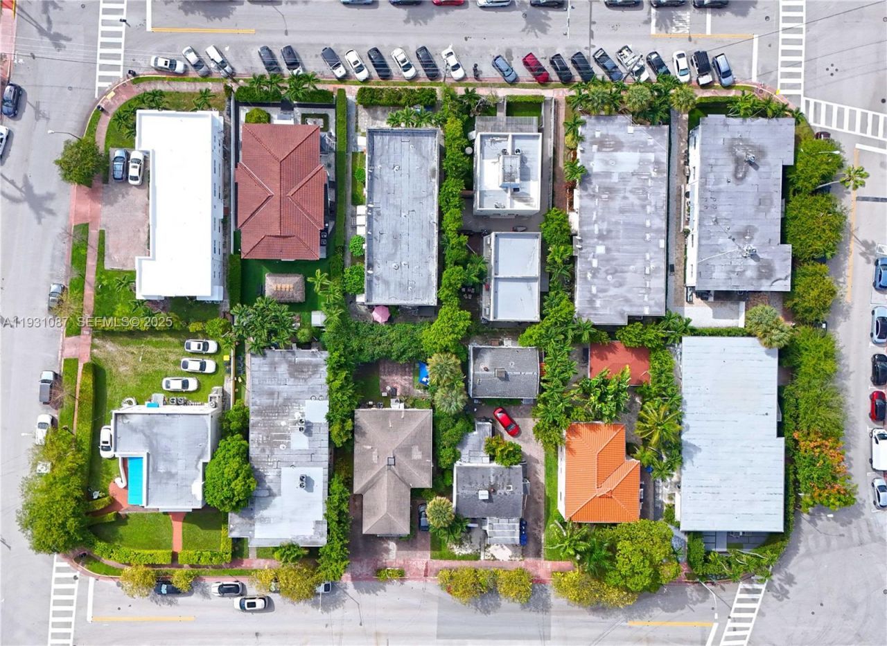 815 W 39th St, Miami Beach, FL 33140 Photo