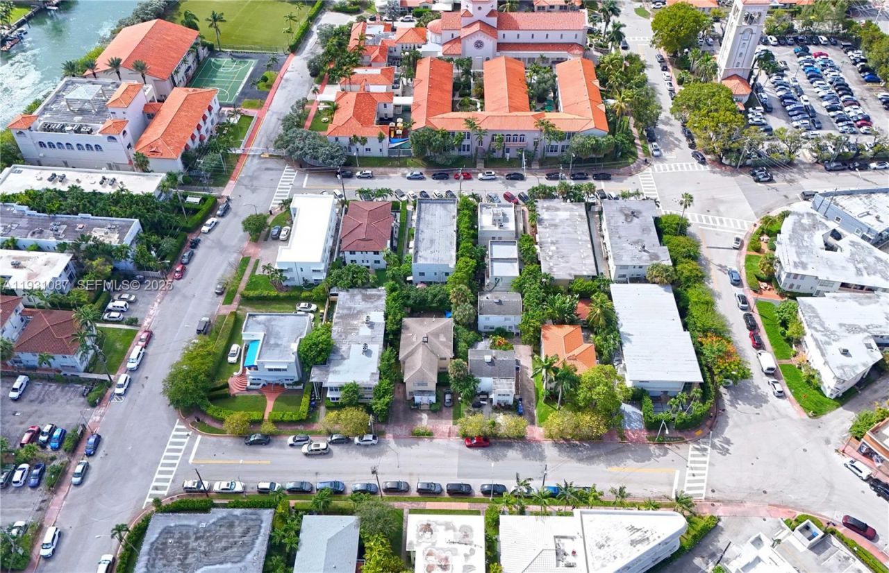 815 W 39th St, Miami Beach, FL 33140 Photo