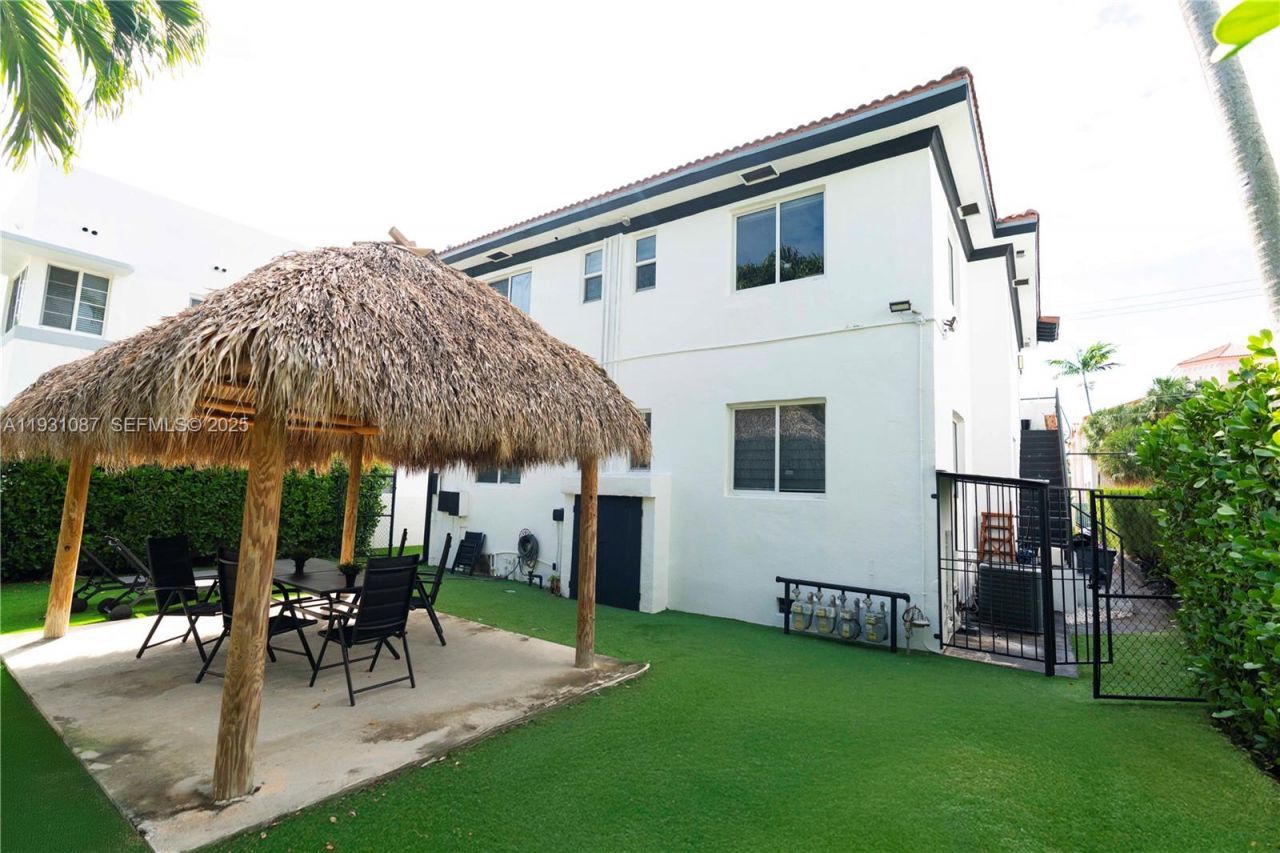 815 W 39th St, Miami Beach, FL 33140 Photo