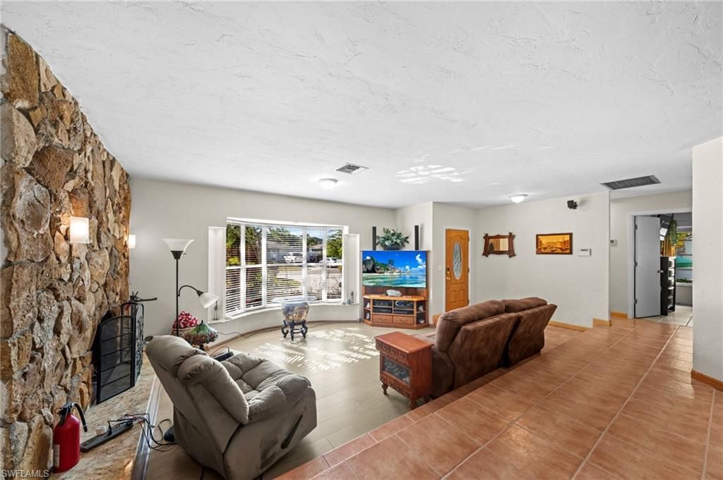 813 105th Ave N, Naples, FL 34108 Photo