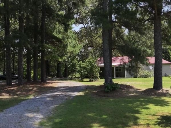 5980 Cord Road, Newark, AR 72562