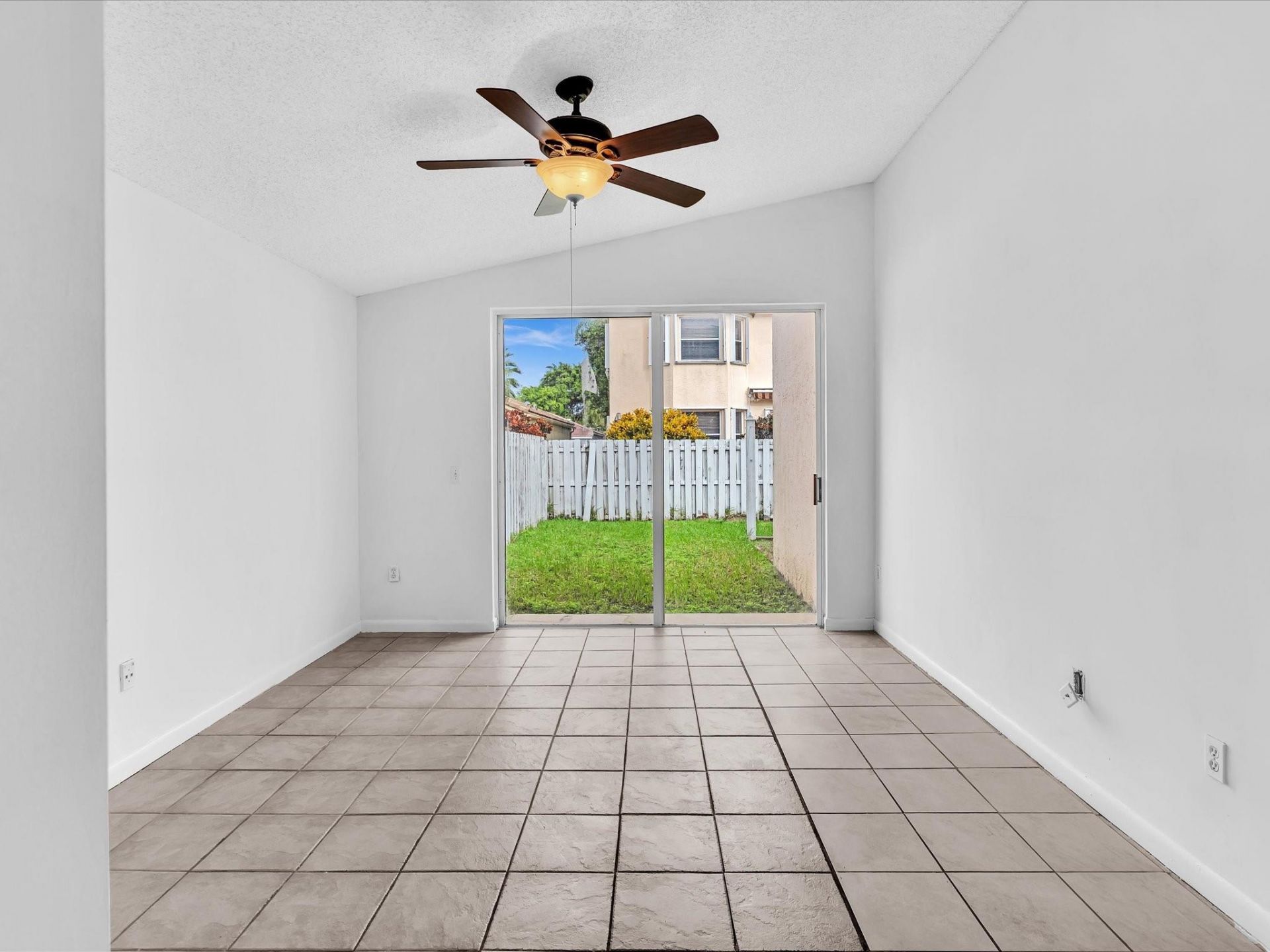 15817 NW 4th Ct, Pembroke Pines, FL 33028 Photo