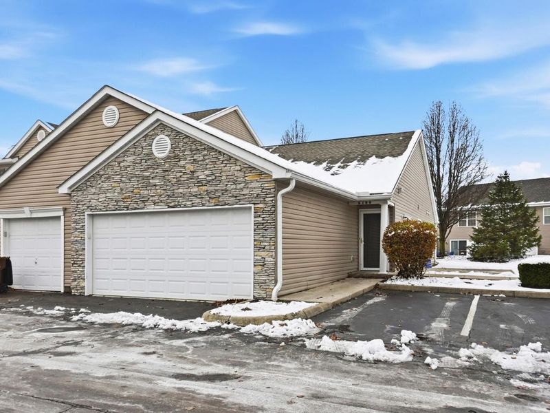 5169 Novelty Avenue, Unit 72E, Canal Winchester, OH 43110 Photo 1