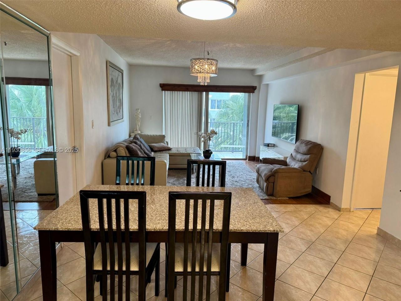 201 180 Th Dr, Unit 114, Sunny Isles Beach, FL 33160 Photo