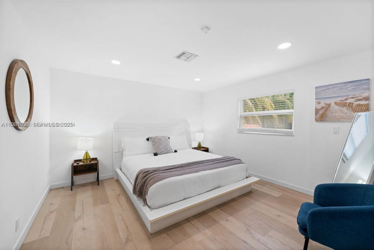 413 Holiday, Hallandale Beach, FL 33009 Photo