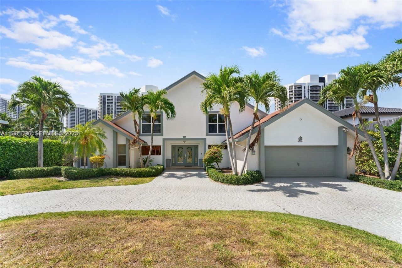 413 Holiday, Hallandale Beach, FL 33009 Photo