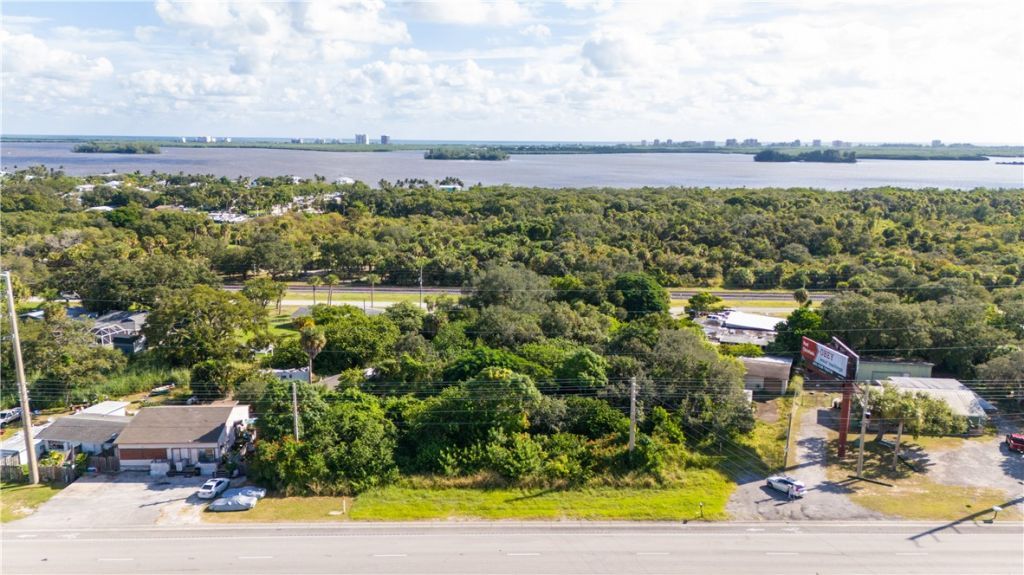 4022 N Us Highway 1, Fort Pierce, FL 34946 Photo