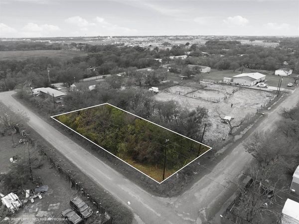 107 Frostdale Drive , Elm Mott, TX 76640