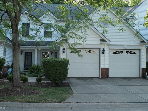 2042 W Reserve Circle, Avon, OH 44011