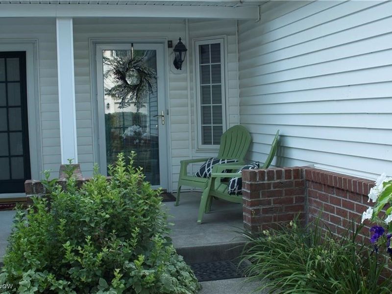 2042 W Reserve Circle, Avon, OH 44011 Photo 2