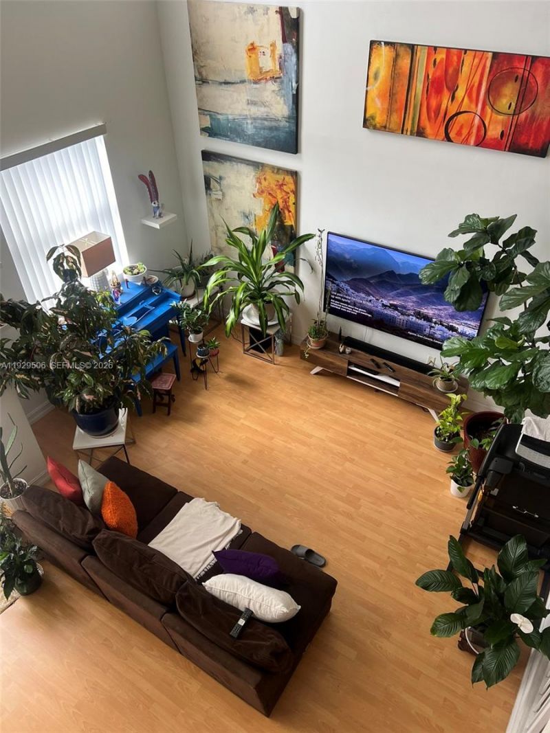 1 Glen Royal Pkwy, Unit 1612, Miami, FL 33125 Photo