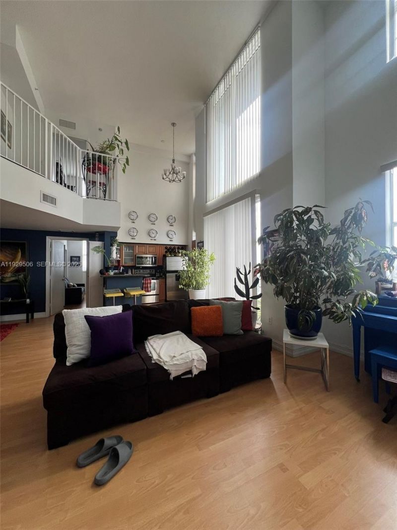 1 Glen Royal Pkwy , Unit 1612, Miami, FL 33125 Photo