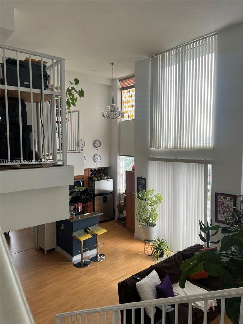 1 Glen Royal Pkwy, Unit 1612, Miami, FL 33125 Photo