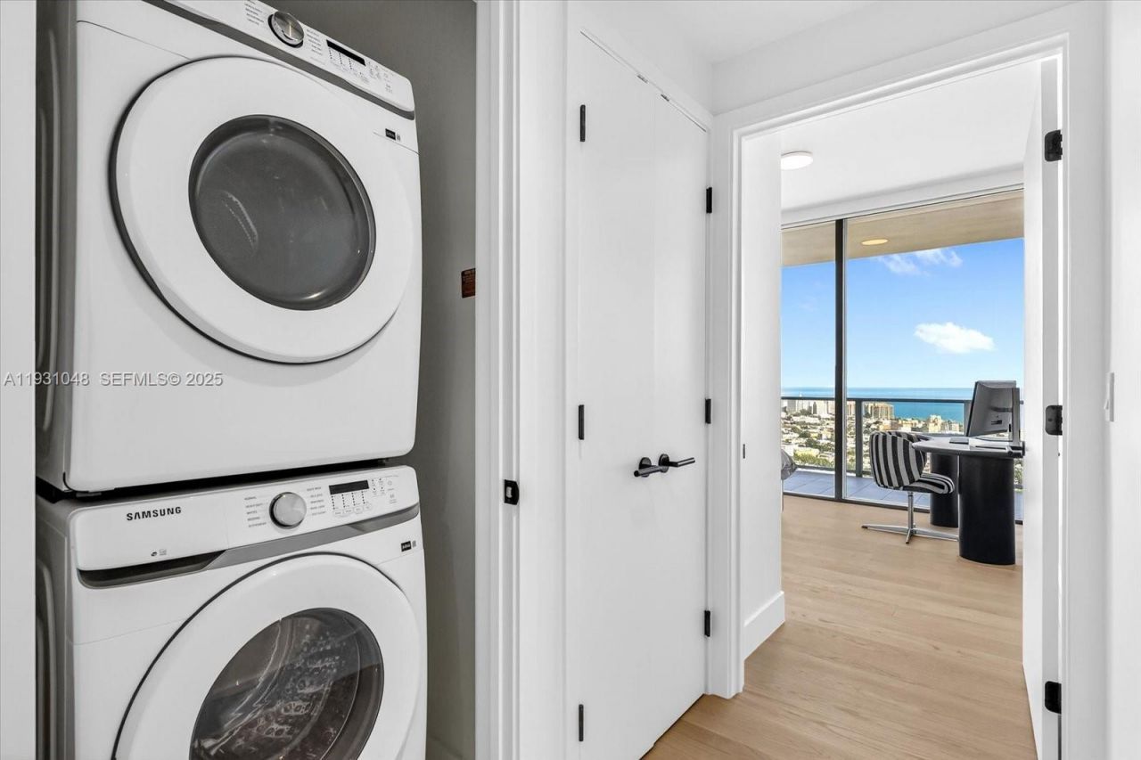 501 West Ave, Unit 3405, Miami Beach, FL 33139 Photo