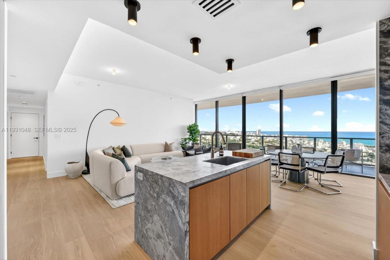 501 West Ave, Unit 3405, Miami Beach, FL 33139 Photo