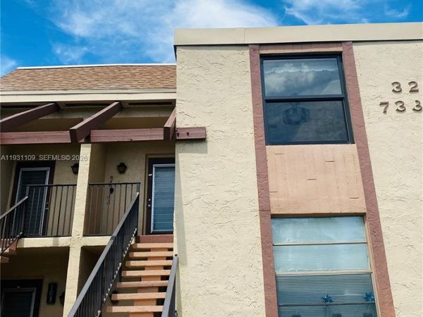 7331 NW 18th St, Unit 204, Margate, FL 33063