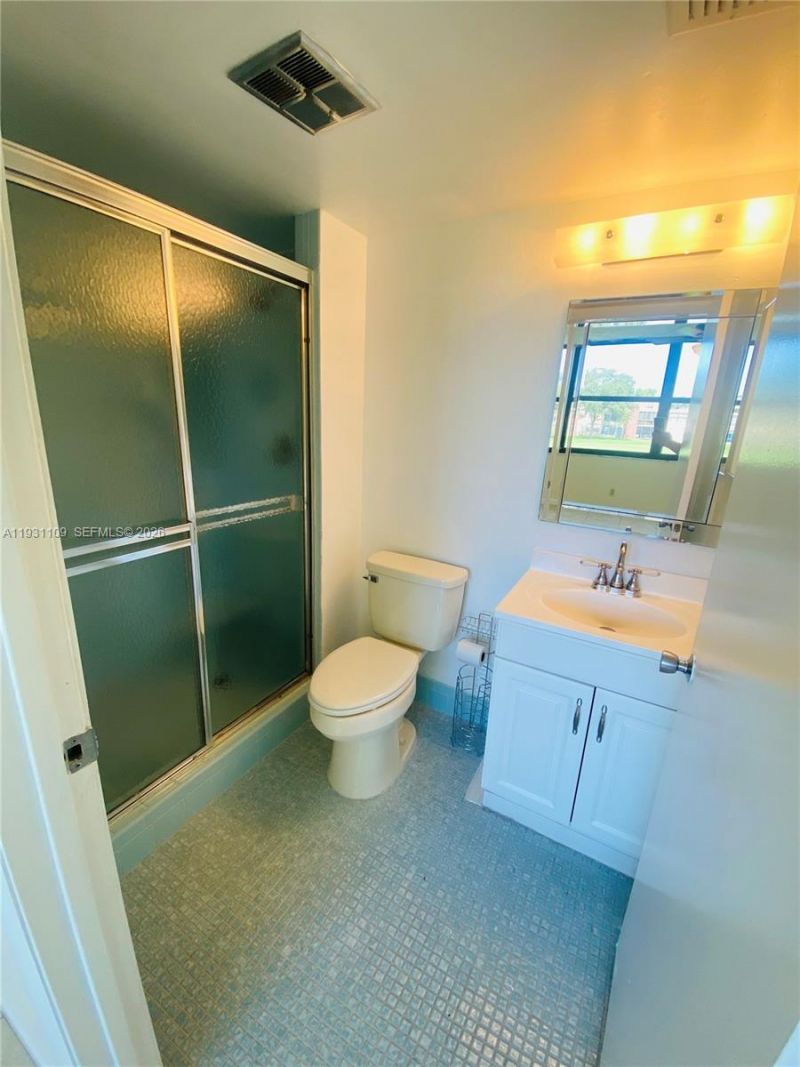 7331 NW 18th St, Unit 204, Margate, FL 33063 Photo