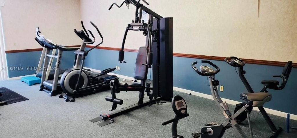 7331 NW 18th St, Unit 204, Margate, FL 33063 Photo