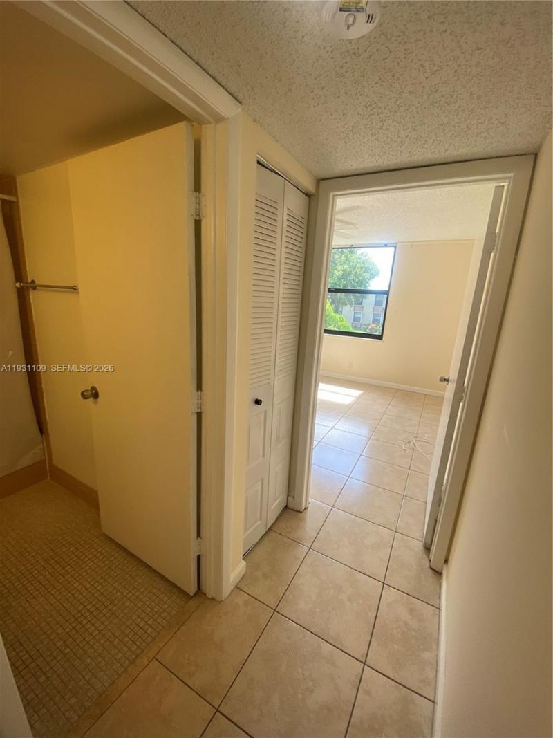 7331 NW 18th St, Unit 204, Margate, FL 33063 Photo