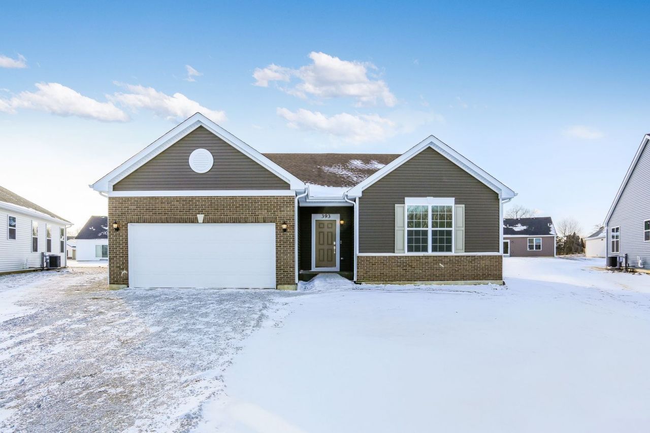 393 S Constitution Drive, Aurora, IL 60506 Main Photo