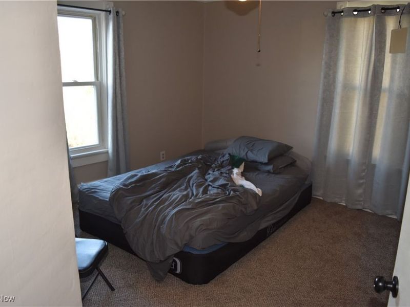 613 E Main Street, Barnesville, OH 43713 Photo 11