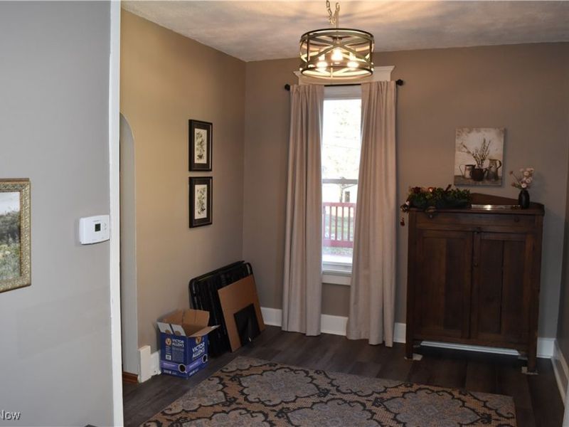 613 E Main Street, Barnesville, OH 43713 Photo 4