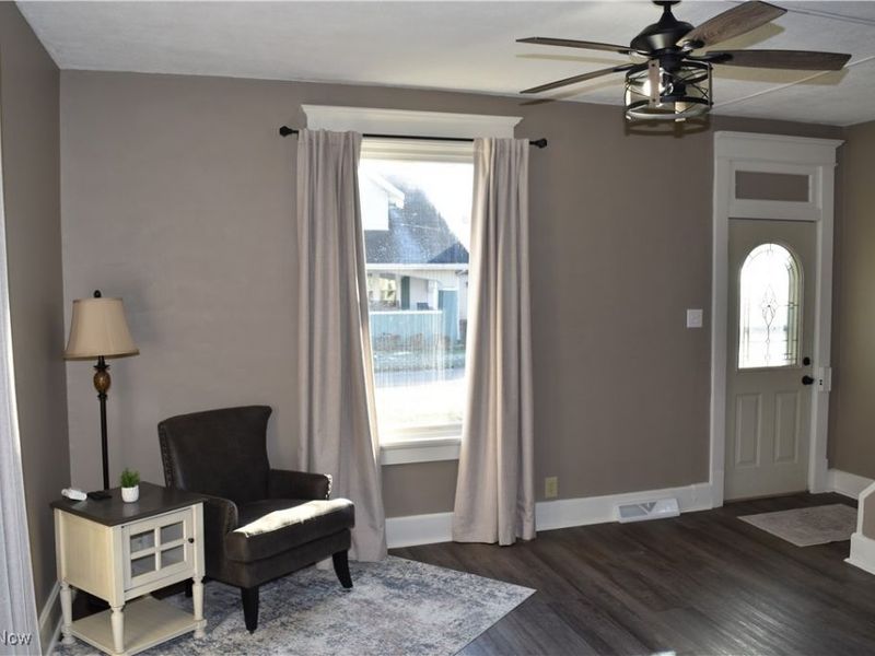 613 E Main Street, Barnesville, OH 43713 Photo 5