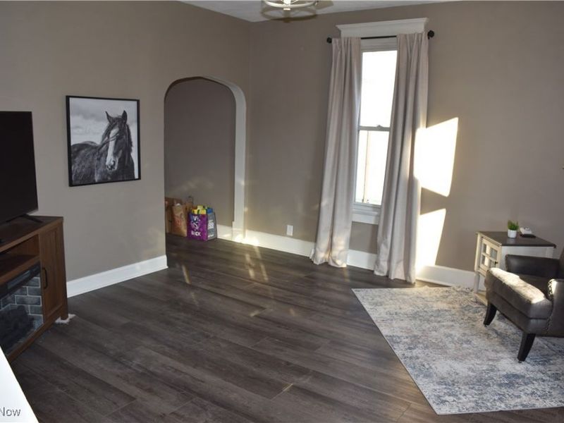 613 E Main Street, Barnesville, OH 43713 Photo 7