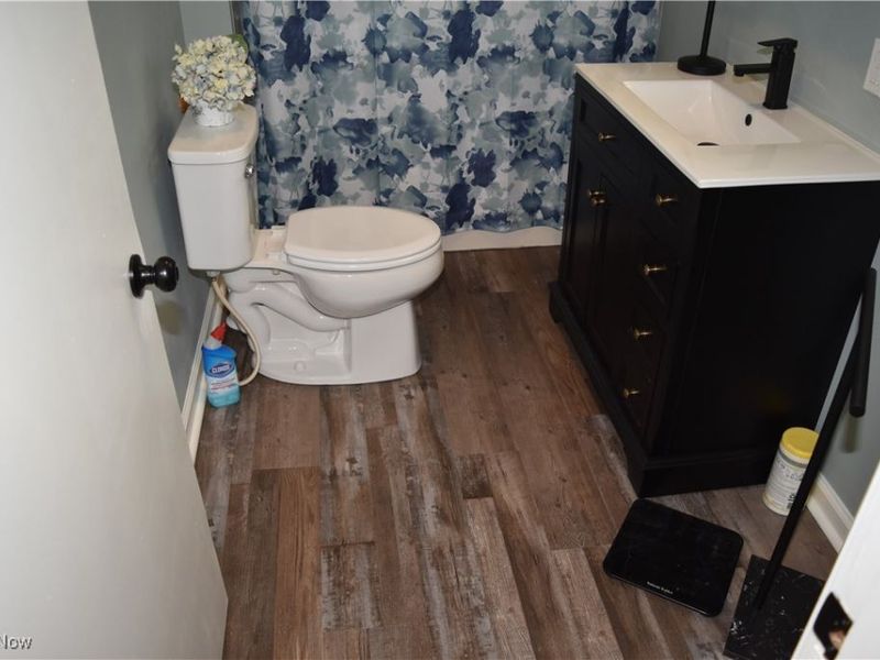 613 E Main Street, Barnesville, OH 43713 Photo 9